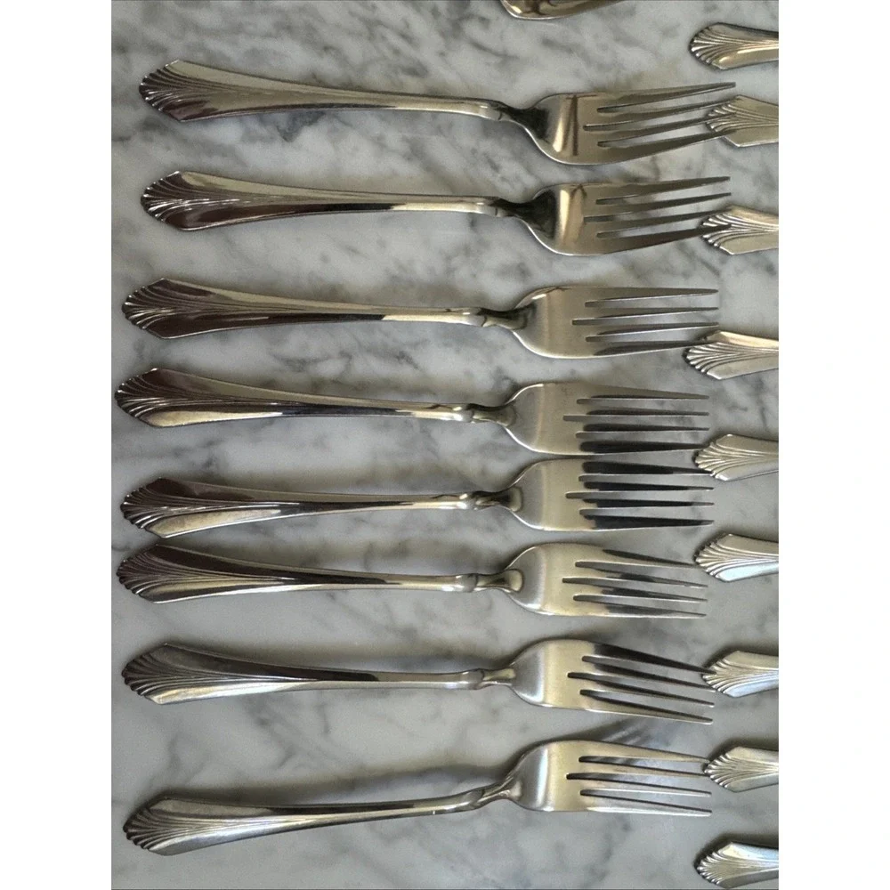 Claridge/Masterpiece Rogers Bros. Silverplate 45 Pieces Serving Pieces 8 Place S